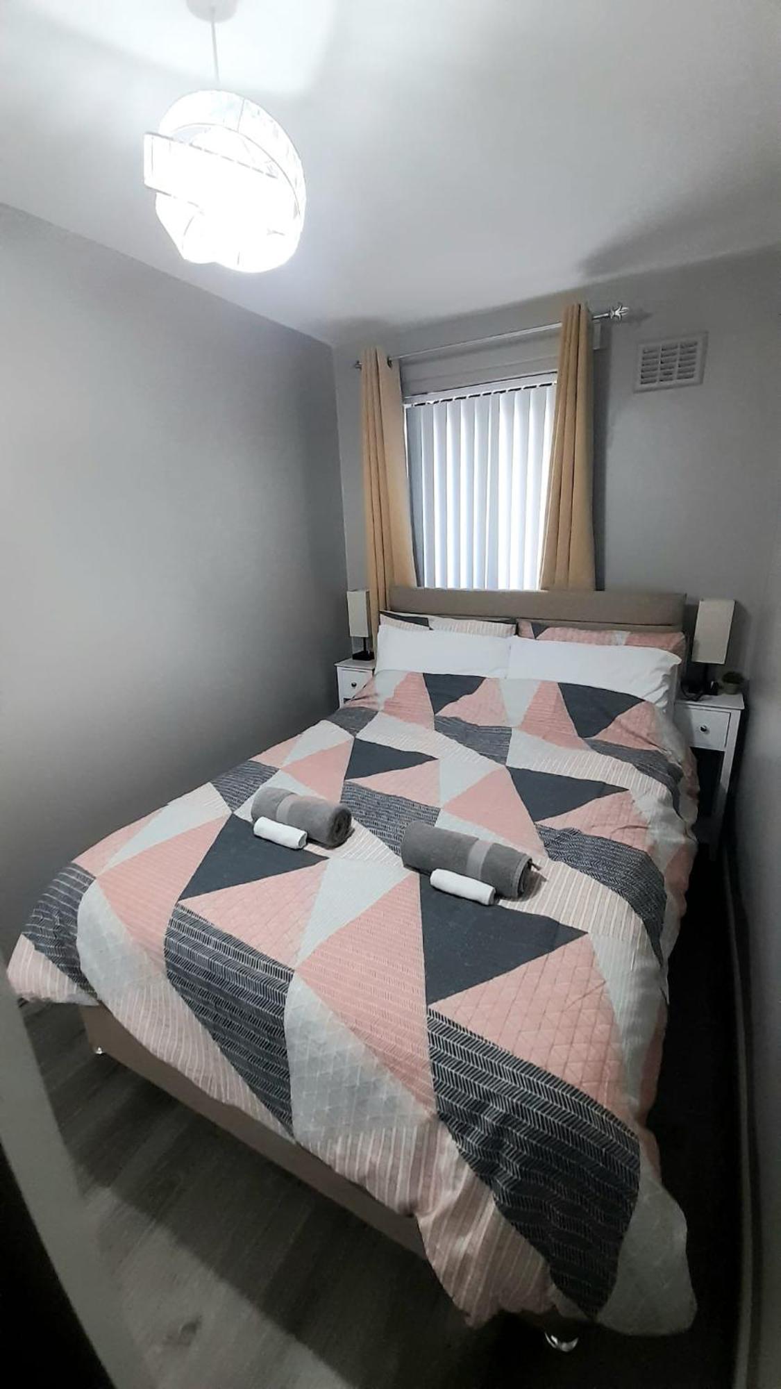 293 Holiday Home- Free On Site Parking Belfast Bagian luar foto