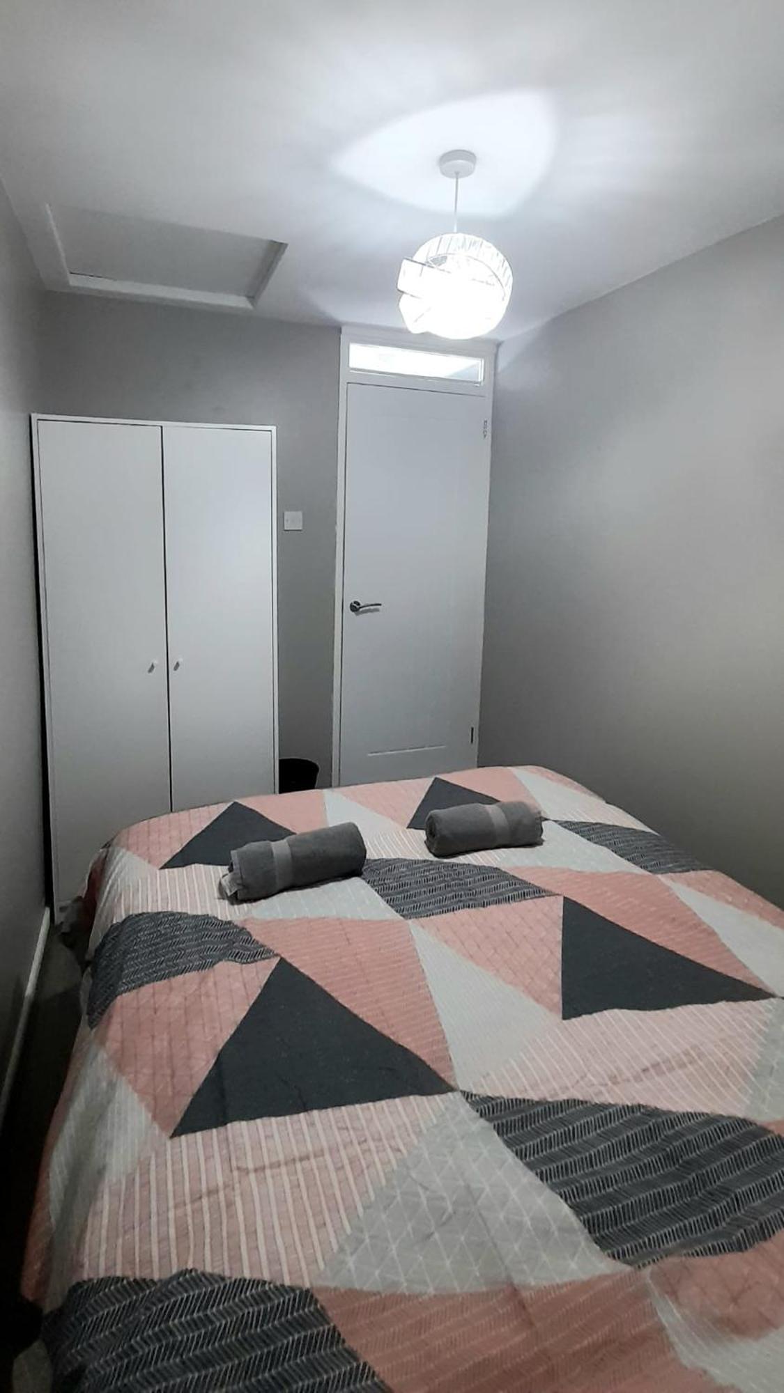 293 Holiday Home- Free On Site Parking Belfast Bagian luar foto